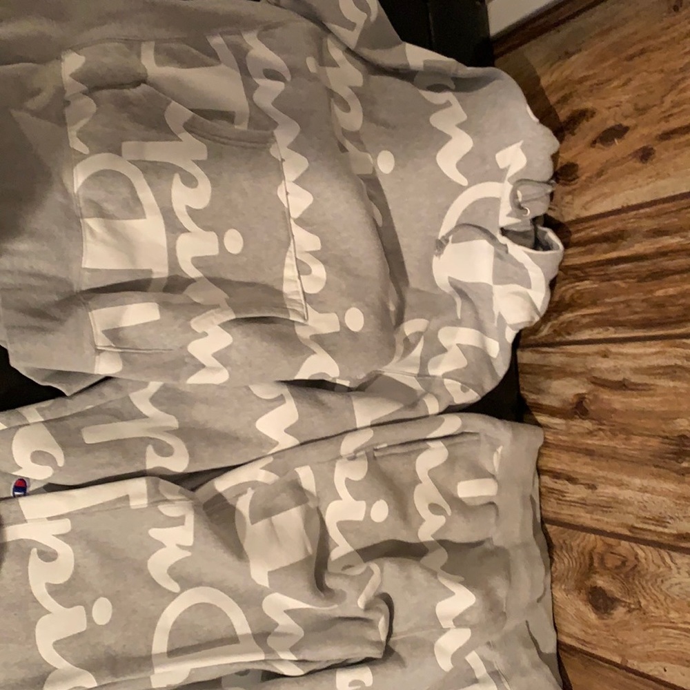 Heavy weight brand new Champion Sweat pants outfit